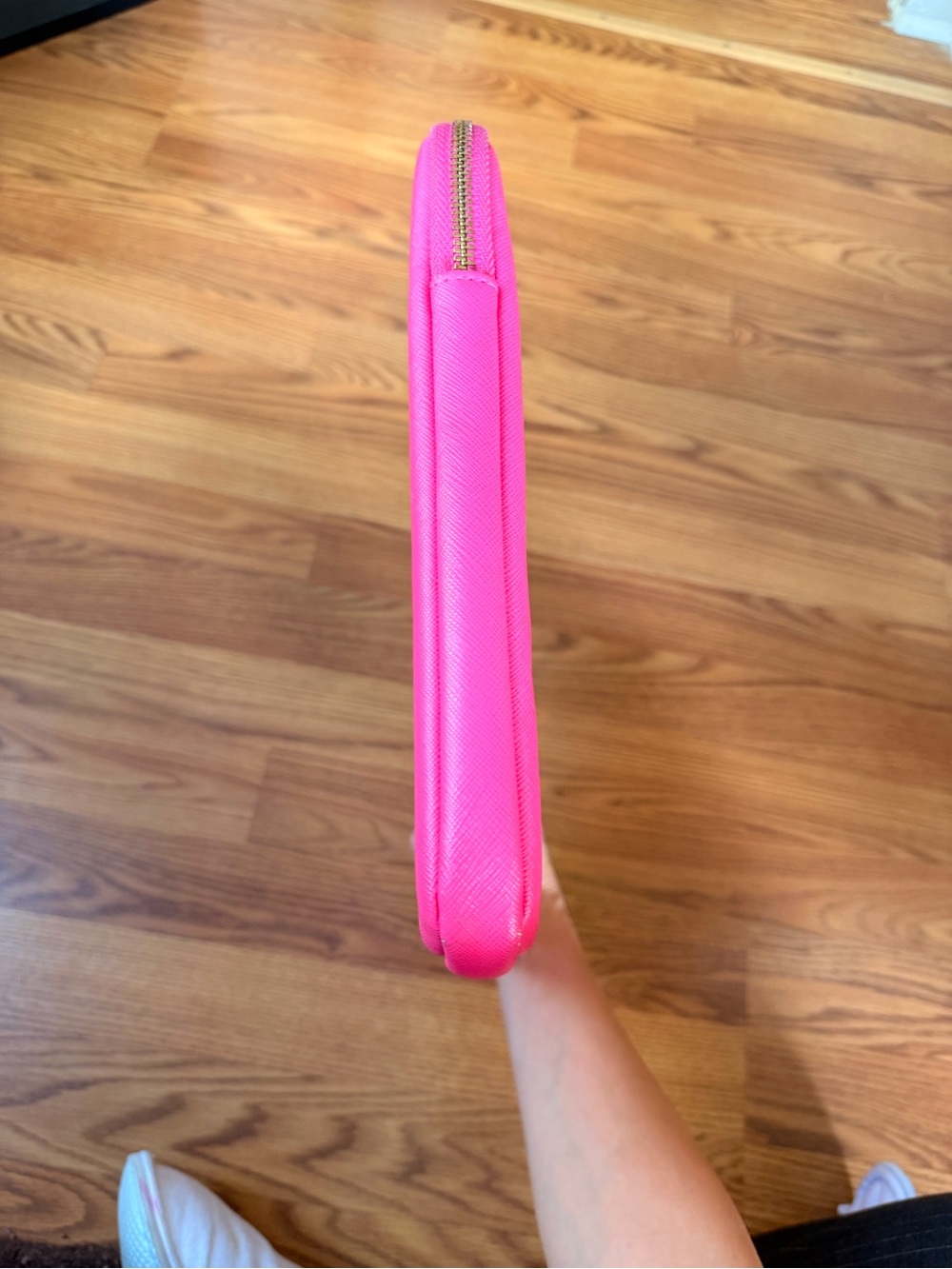 Kate Spade New York Bright Pink Laptop Sleeve Zip - Picture 5 of 11